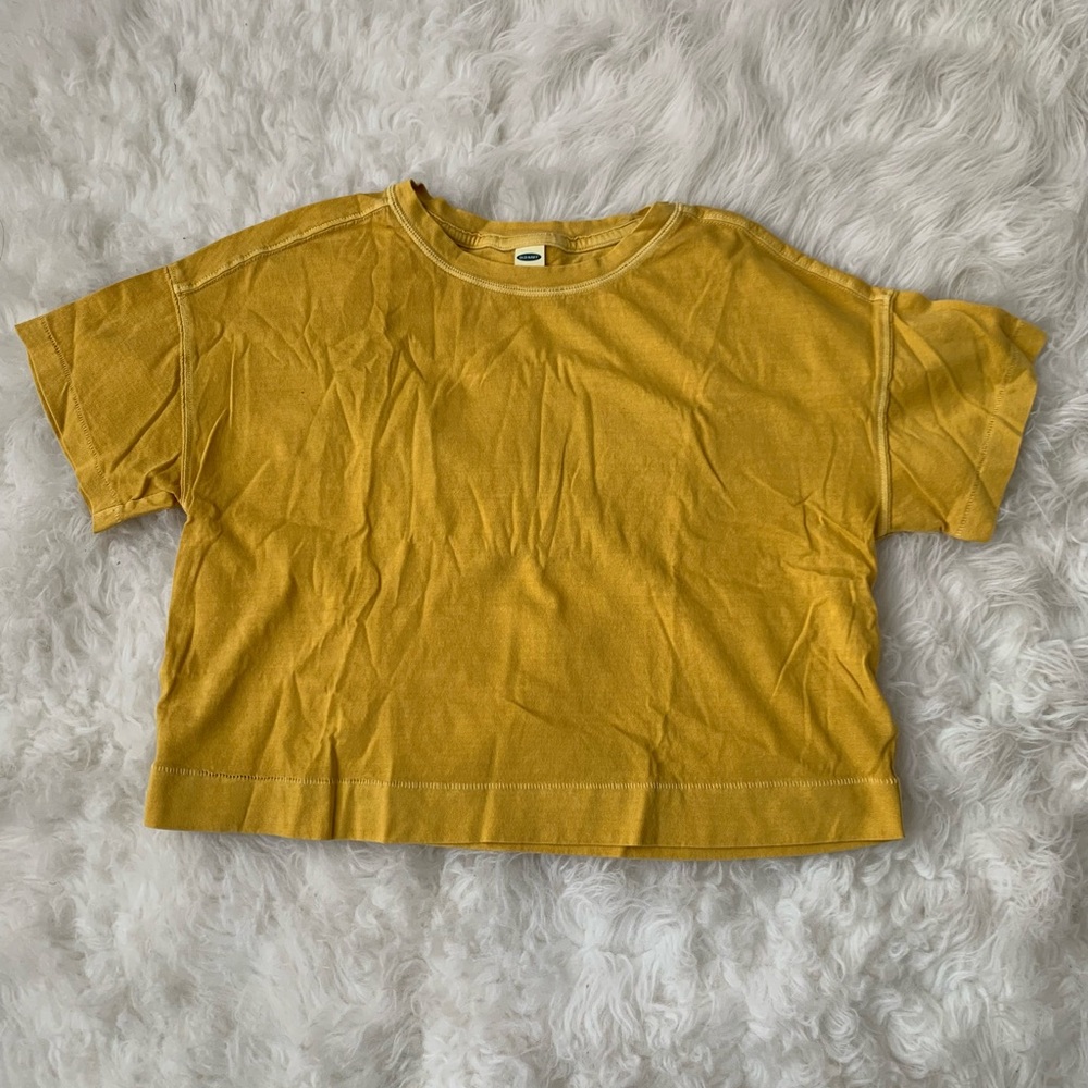 Mustard yellow T-shirt. 10-12